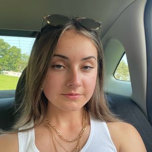 Meet your Posher, Brina